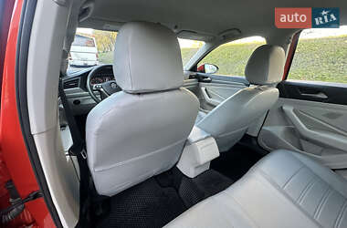 Седан Volkswagen Jetta 2019 в  фото 27 Седан Volkswagen Jetta 2019 в