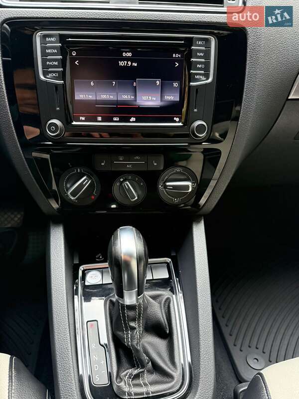 Седан Volkswagen Jetta 2015 в Броварах фото 6 Седан Volkswagen Jetta 2015 в Броварах