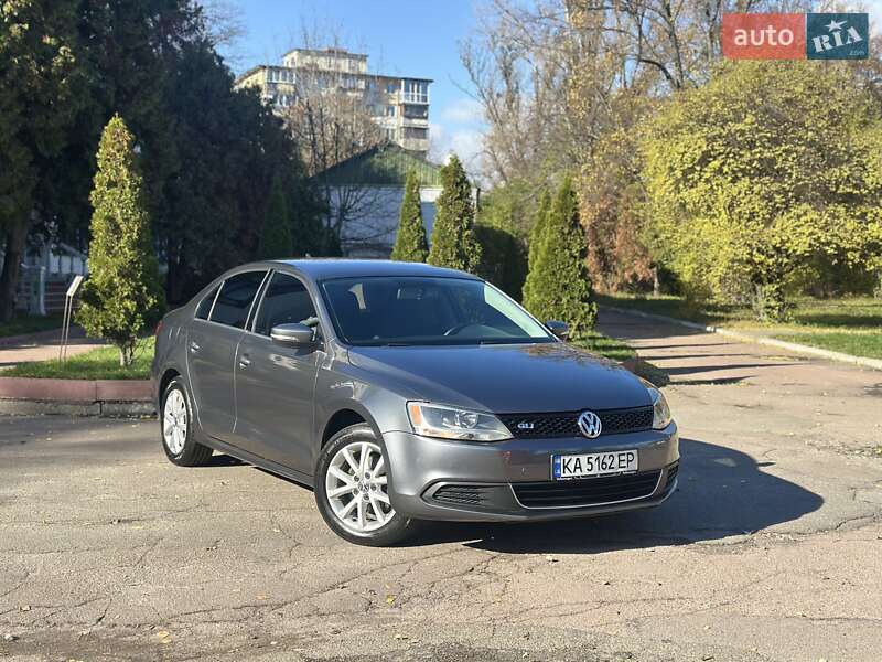 Седан Volkswagen Jetta 2013 в Киеве
