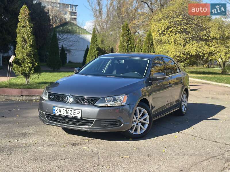 Седан Volkswagen Jetta 2013 в Киеве