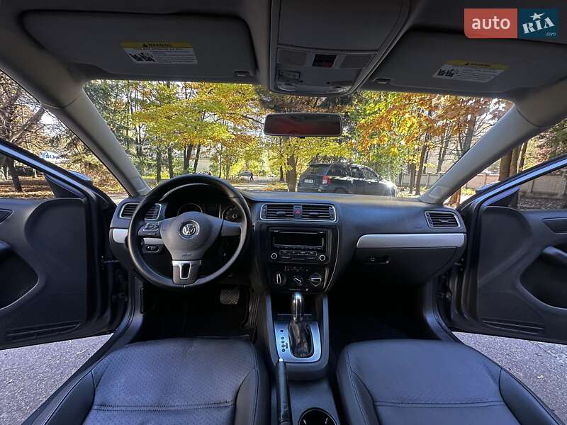 Седан Volkswagen Jetta 2013 в Киеве