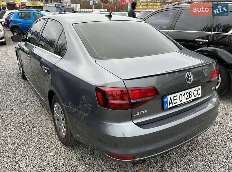 Седан Volkswagen Jetta 2017 в Львове
