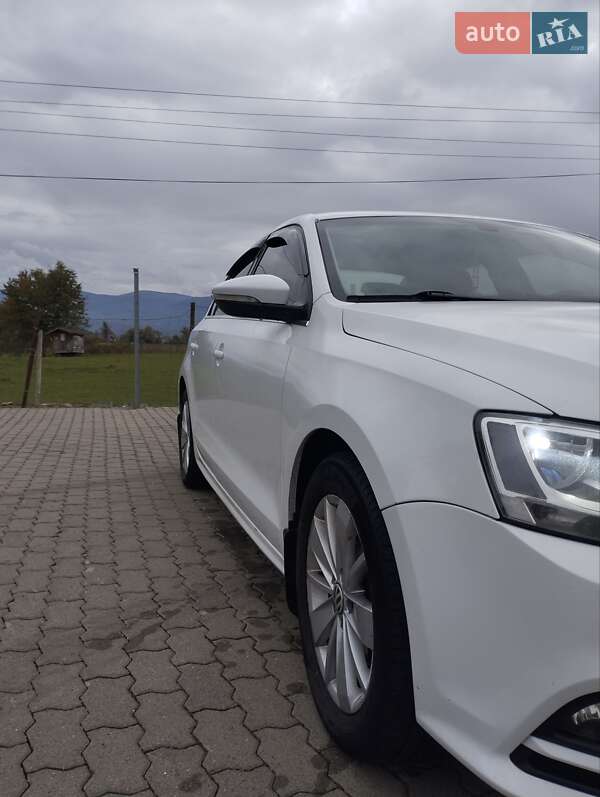 Седан Volkswagen Jetta 2016 в Сваляві