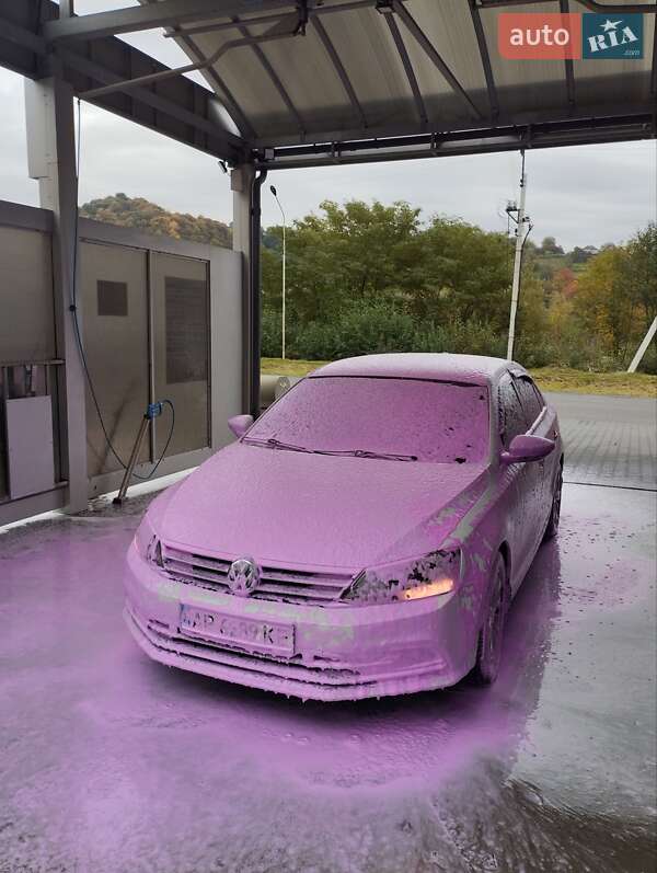 Седан Volkswagen Jetta 2016 в Сваляві