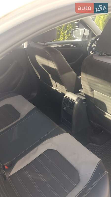 Седан Volkswagen Jetta 2016 в Сваляві