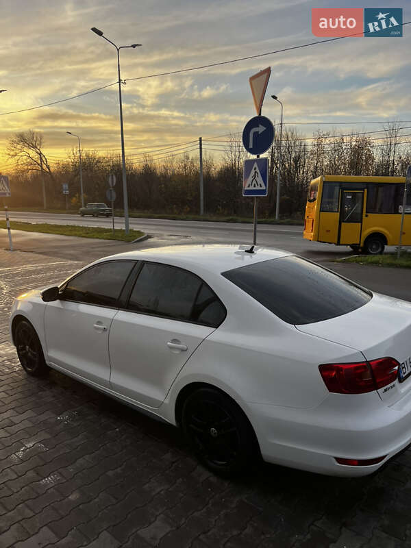 Седан Volkswagen Jetta 2011 в Полтаве