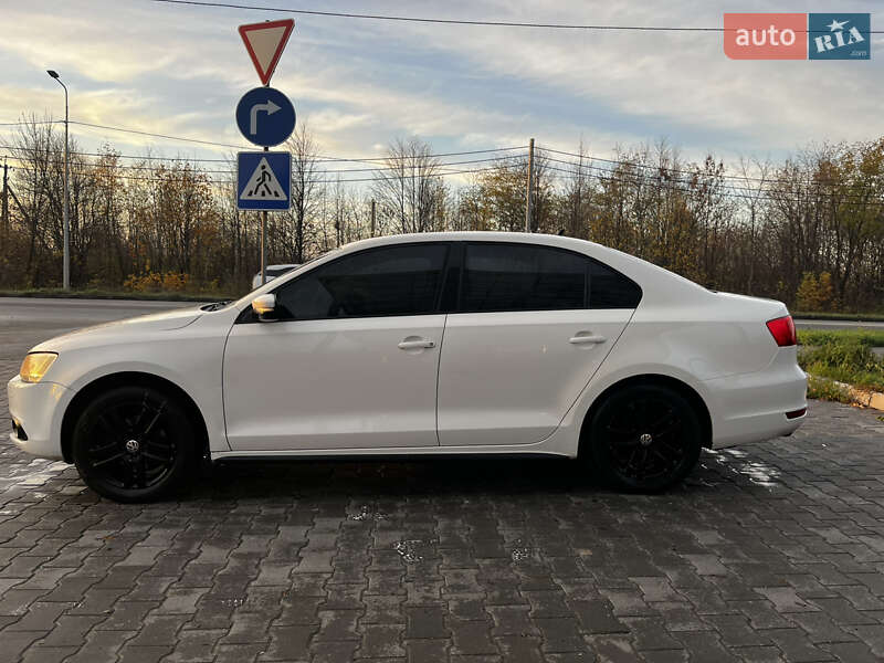 Седан Volkswagen Jetta 2011 в Полтаве