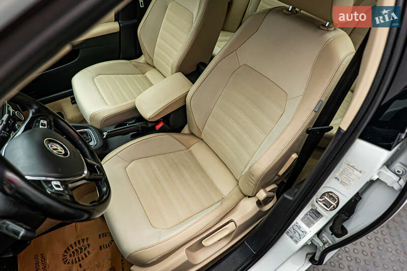 Седан Volkswagen Jetta 2016 в Киеве фото 9 Седан Volkswagen Jetta 2016 в Киеве