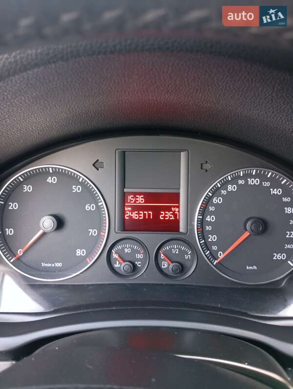Седан Volkswagen Jetta 2006 в Львове