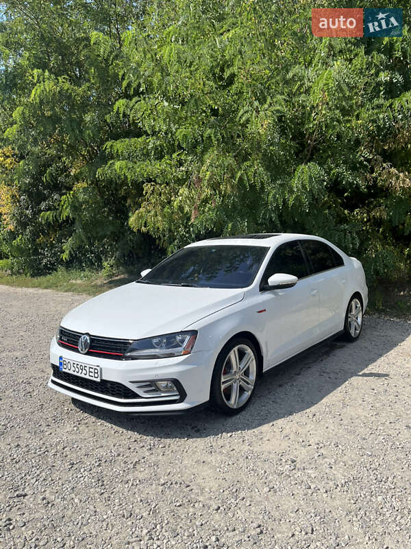Седан Volkswagen Jetta 2015 в Борщеве