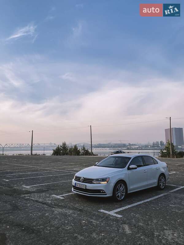 Седан Volkswagen Jetta 2014 в Киеве фото 3 Седан Volkswagen Jetta 2014 в Киеве