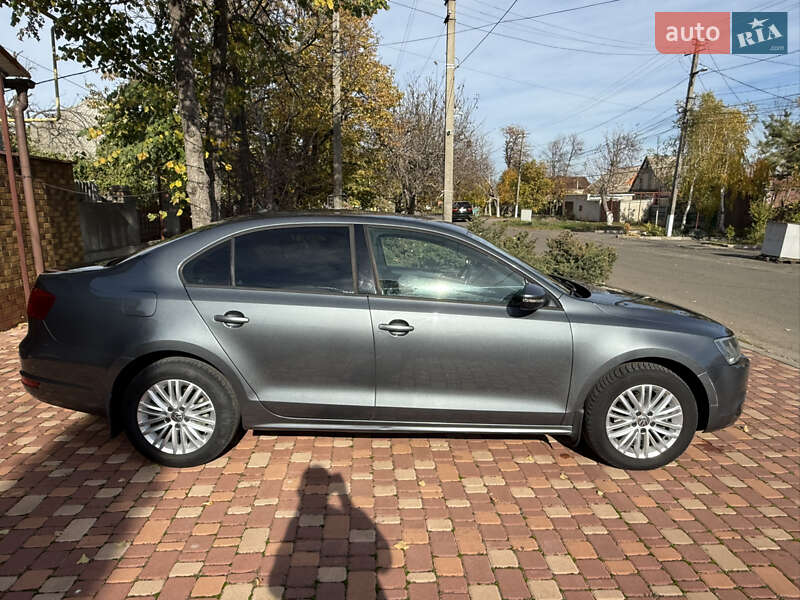 Седан Volkswagen Jetta 2012 в Одессе