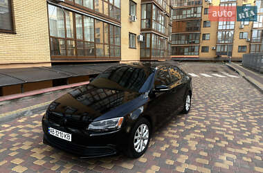 Седан Volkswagen Jetta 2014 в Виннице
