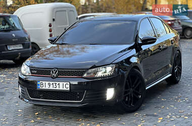 Седан Volkswagen Jetta 2015 в Полтаве