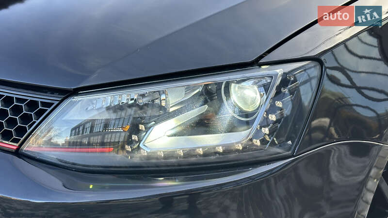 Седан Volkswagen Jetta 2015 в Полтаве