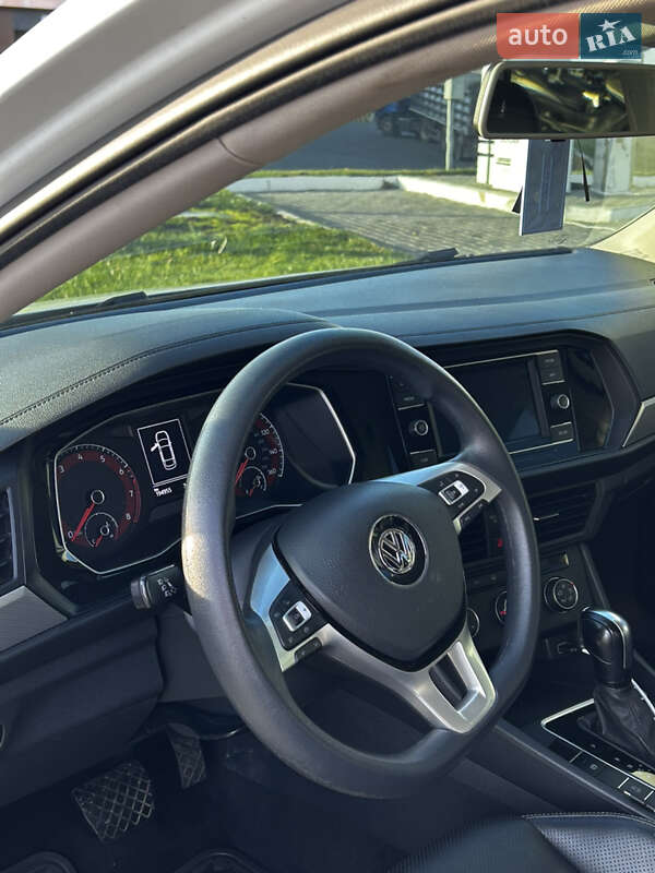 Седан Volkswagen Jetta 2019 в Одессе