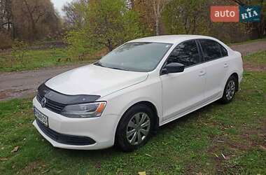 Седан Volkswagen Jetta 2012 в Ромнах