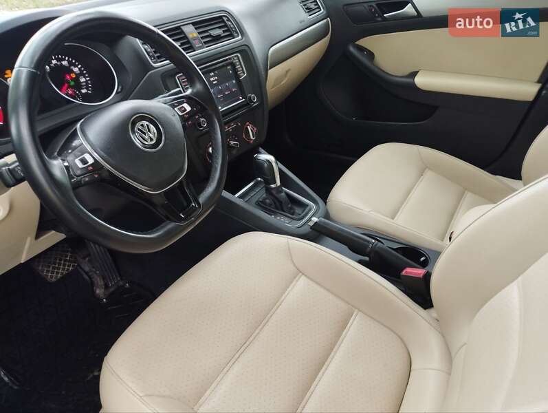 Седан Volkswagen Jetta 2017 в Тернополі фото 3 Седан Volkswagen Jetta 2017 в Тернополі