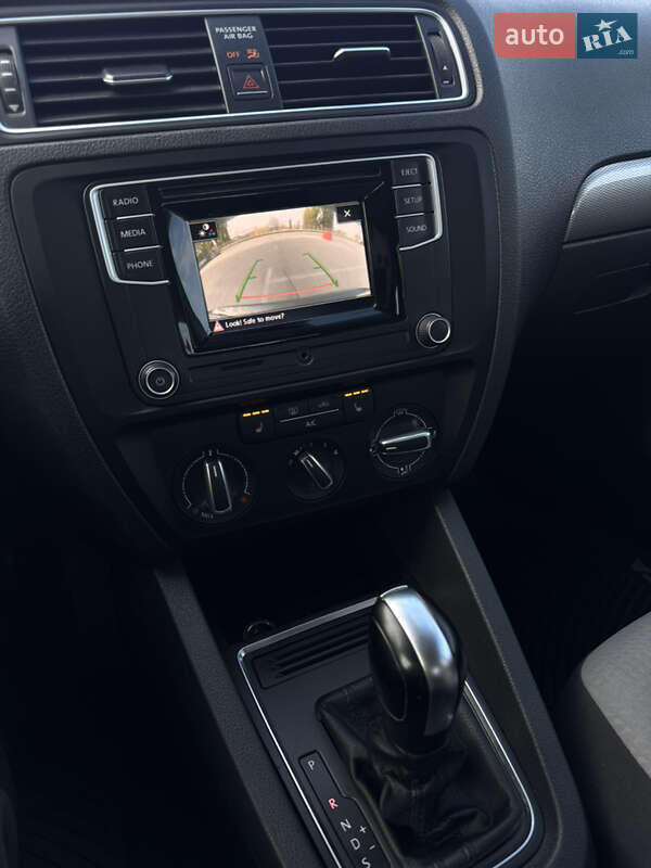 Седан Volkswagen Jetta 2016 в Києві