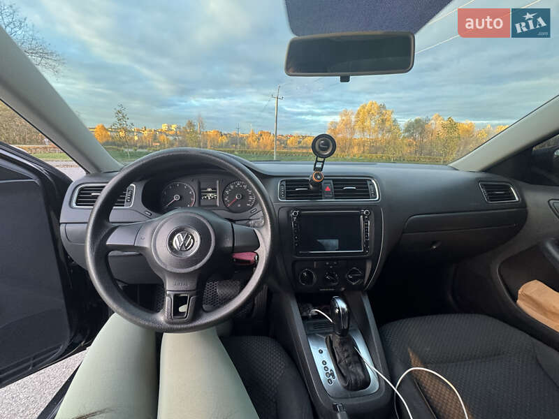Седан Volkswagen Jetta 2013 в Буче фото 21 Седан Volkswagen Jetta 2013 в Буче