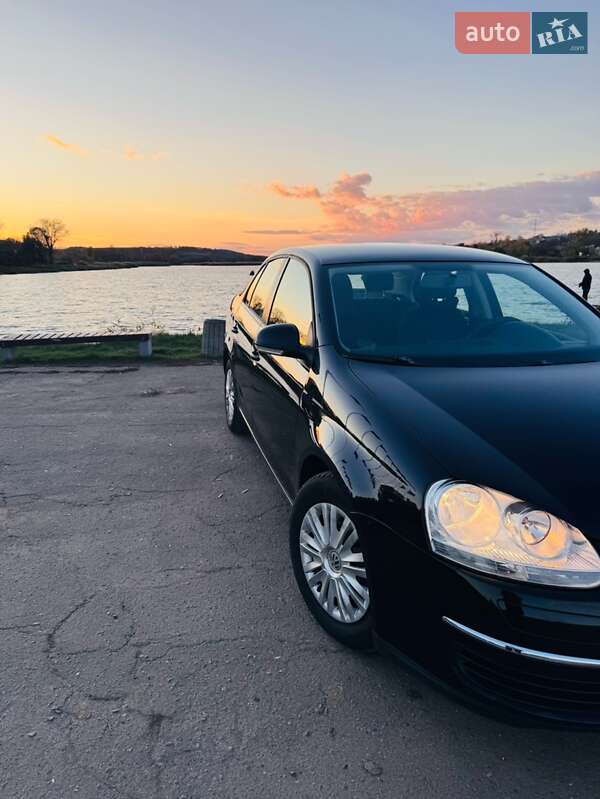 Седан Volkswagen Jetta 2010 в Балте