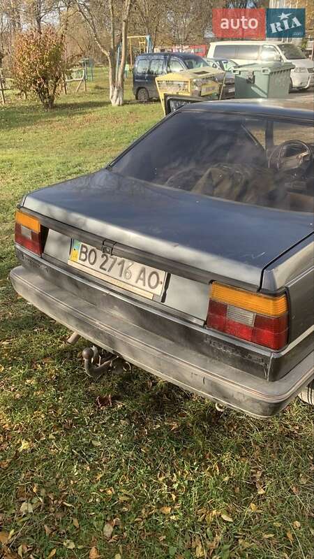 Седан Volkswagen Jetta 1987 в Збаражі