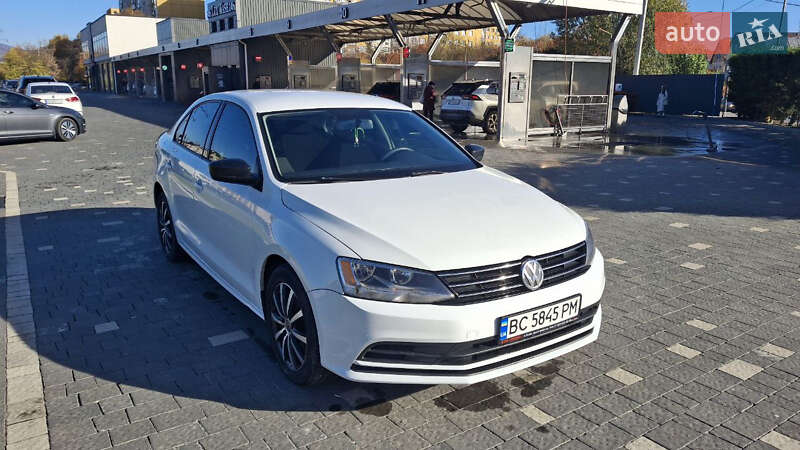 Седан Volkswagen Jetta 2016 в Ужгороде