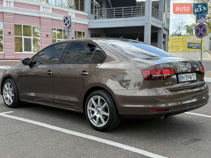 Седан Volkswagen Jetta 2016 в Одессе