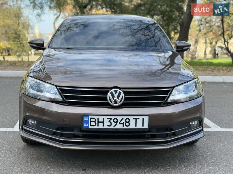 Седан Volkswagen Jetta 2016 в Одессе