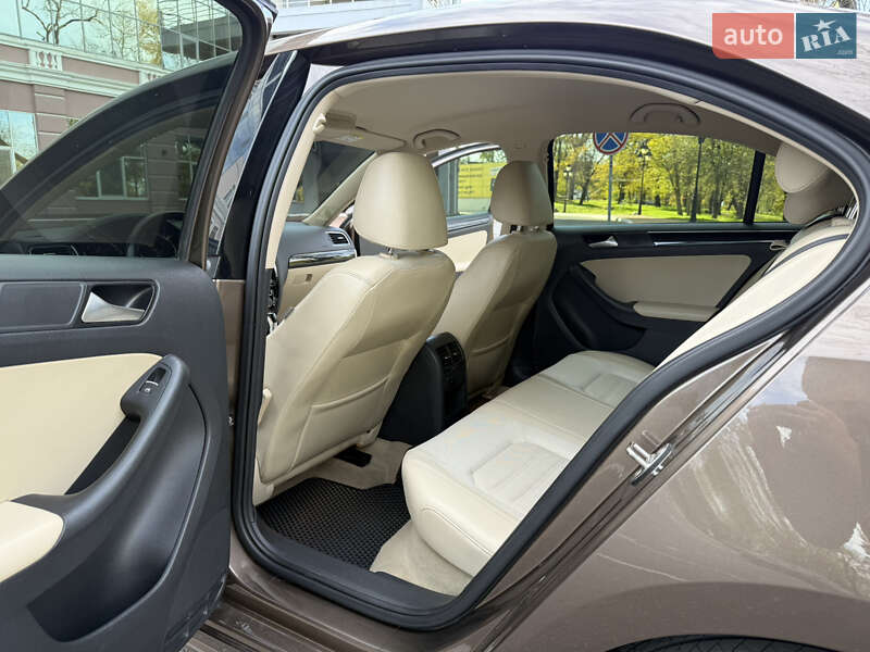 Седан Volkswagen Jetta 2016 в Одессе