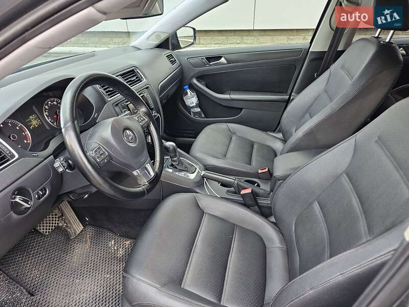 Седан Volkswagen Jetta 2011 в Броварах
