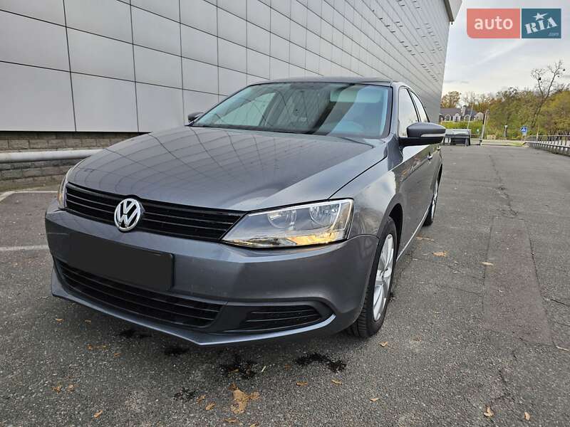Седан Volkswagen Jetta 2011 в Броварах
