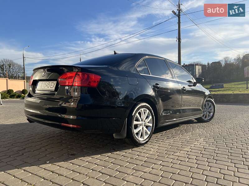Седан Volkswagen Jetta 2014 в Хмельницком