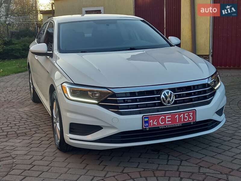Седан Volkswagen Jetta 2018 в Львові фото 24 Седан Volkswagen Jetta 2018 в Львові