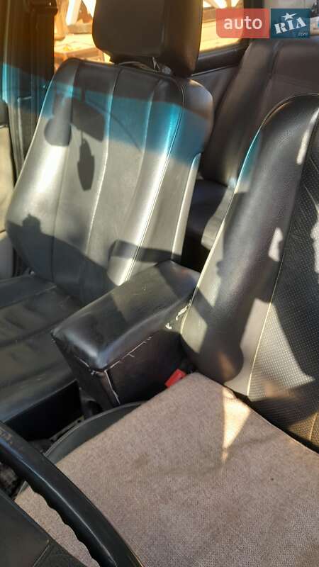 Седан Volkswagen Jetta 1985 в Чернівцях