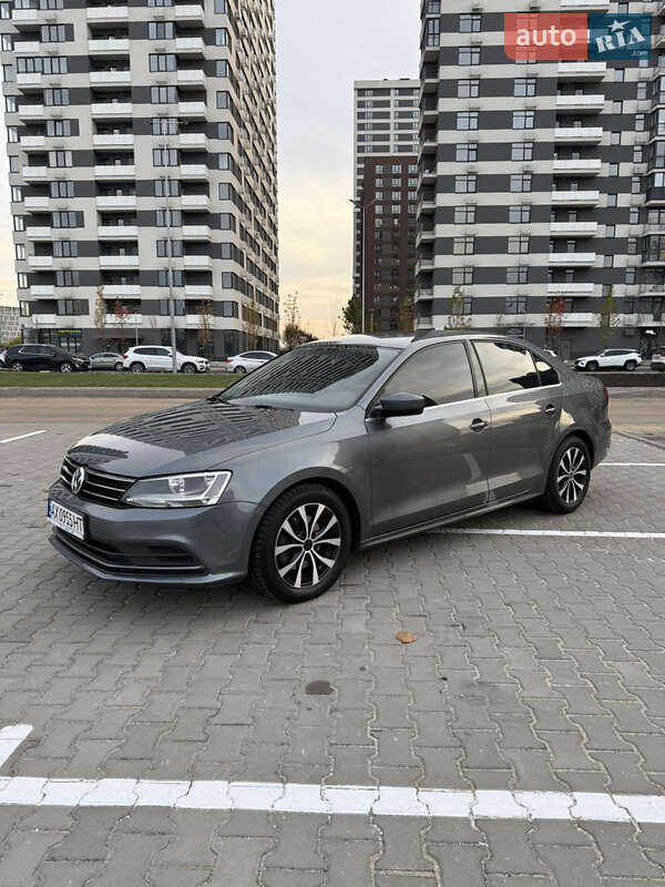 Седан Volkswagen Jetta 2016 в Києві фото 10 Седан Volkswagen Jetta 2016 в Києві