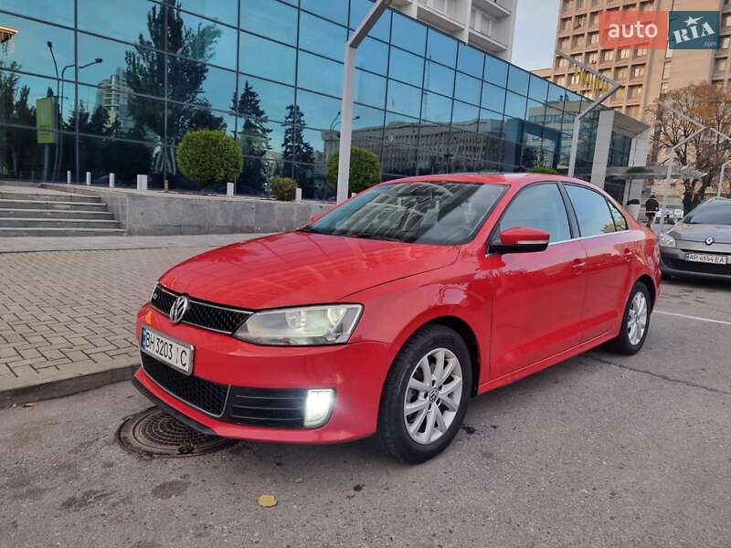 Седан Volkswagen Jetta 2014 в Запорожье