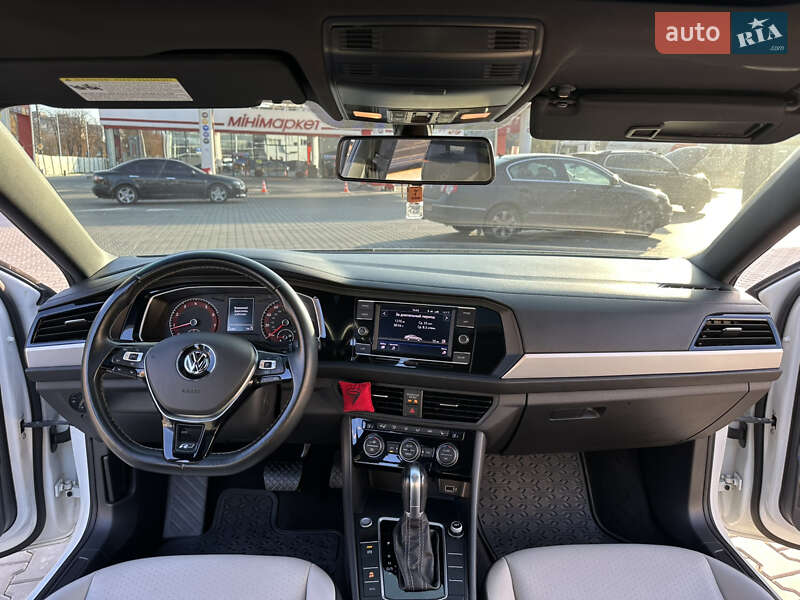 Седан Volkswagen Jetta 2019 в Кривом Роге