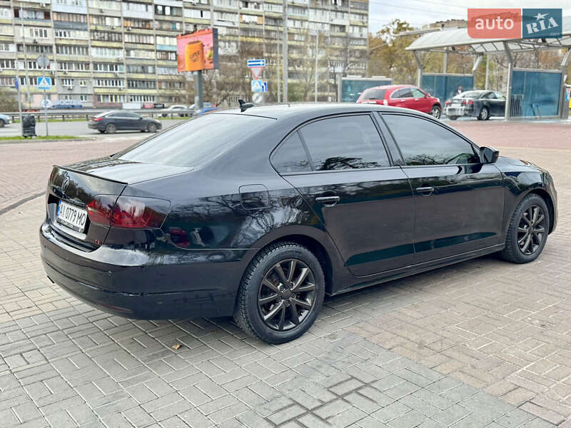 Седан Volkswagen Jetta 2014 в Киеве