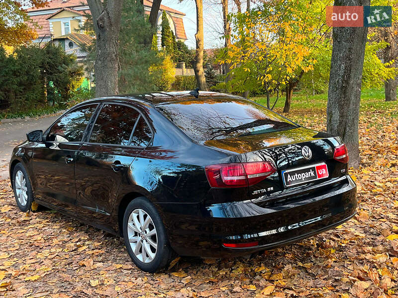 Седан Volkswagen Jetta 2015 в Киеве