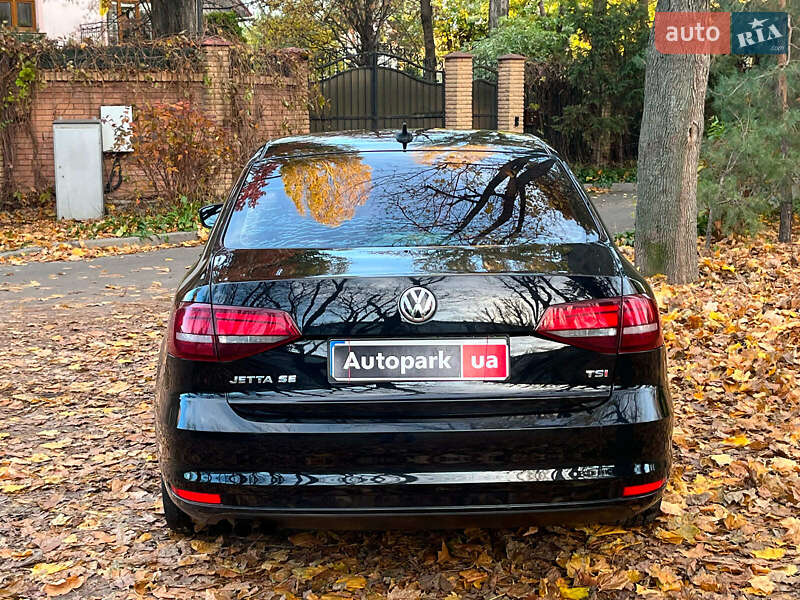 Седан Volkswagen Jetta 2015 в Киеве