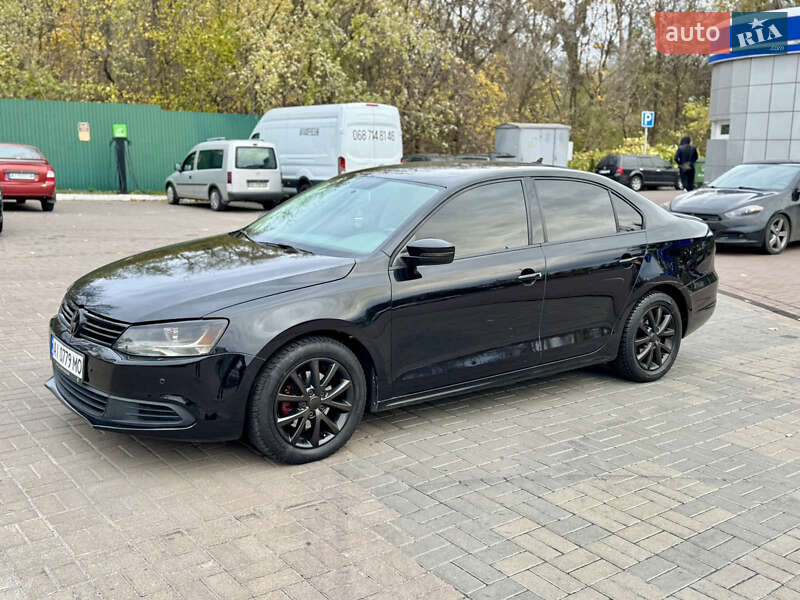 Седан Volkswagen Jetta 2014 в Киеве