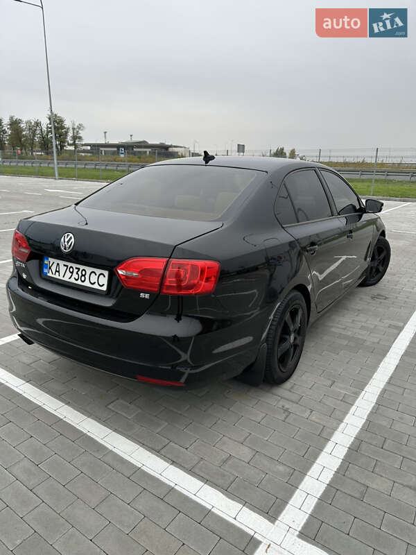 Седан Volkswagen Jetta 2014 в Києві