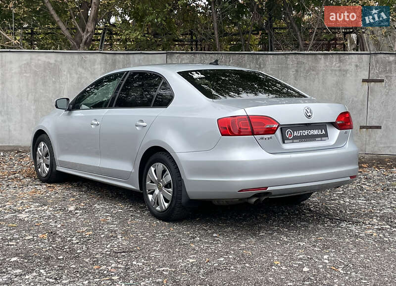 Седан Volkswagen Jetta 2014 в Киеве