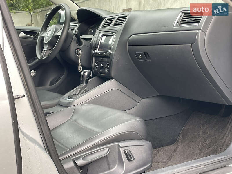 Седан Volkswagen Jetta 2014 в Киеве