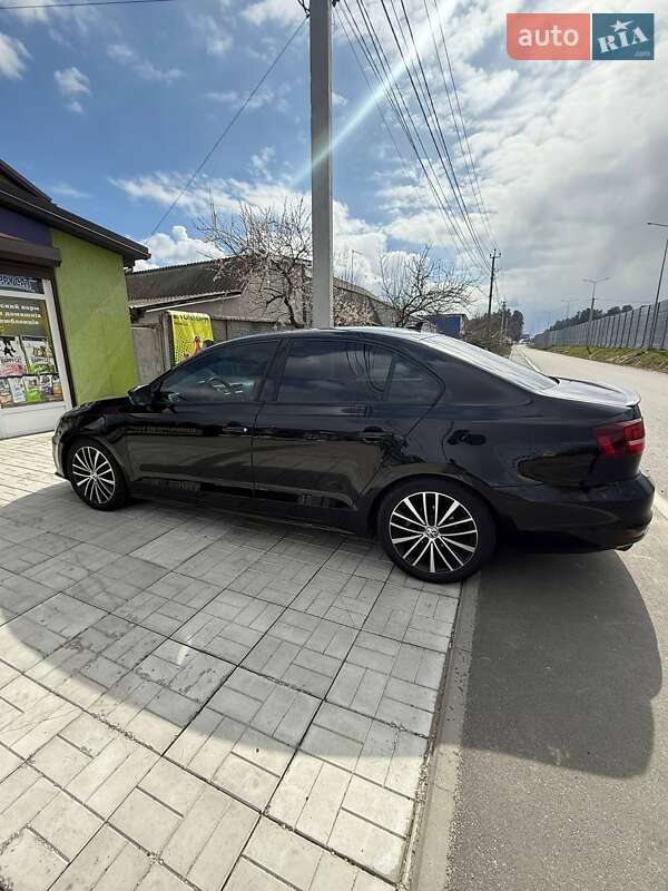 Седан Volkswagen Jetta 2016 в Броварах
