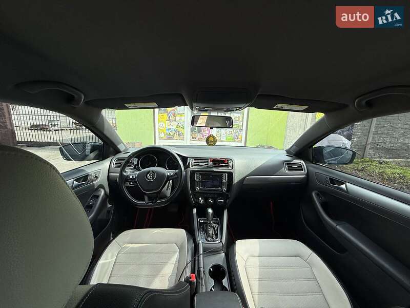 Седан Volkswagen Jetta 2016 в Броварах