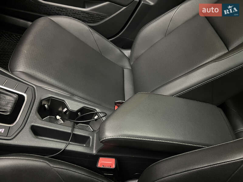 Седан Volkswagen Jetta 2019 в Днепре фото 41 Седан Volkswagen Jetta 2019 в Днепре