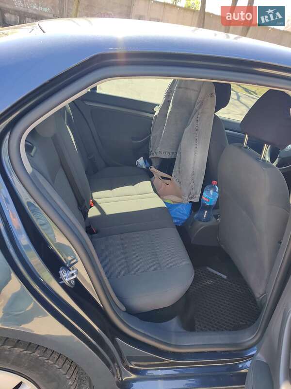 Седан Volkswagen Jetta 2008 в Запорожье