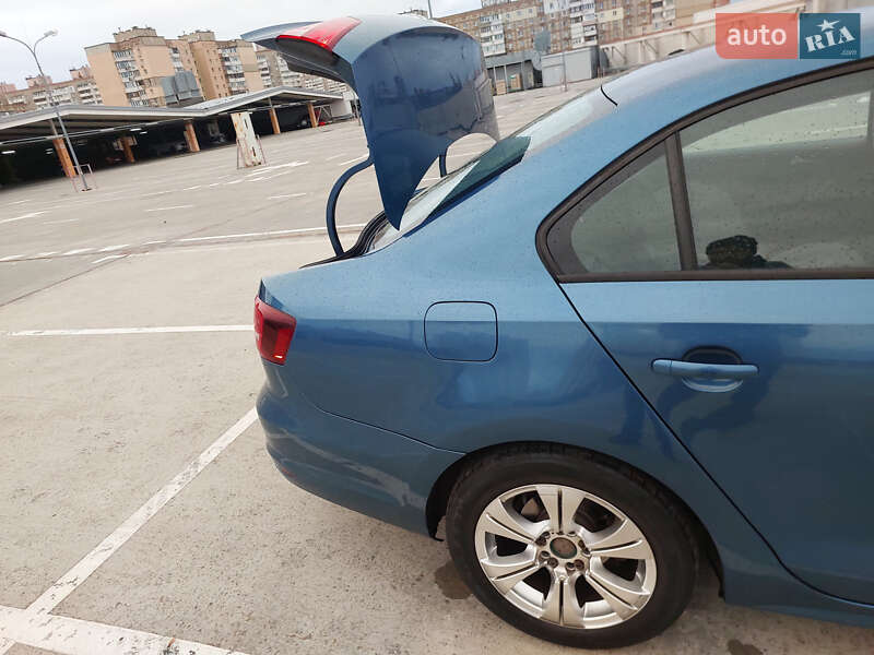 Седан Volkswagen Jetta 2015 в Киеве фото 17 Седан Volkswagen Jetta 2015 в Киеве